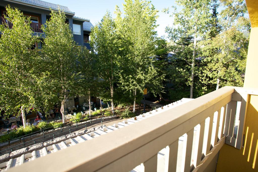 Town Plaza By Mountainview Accommodation Whistler Szoba fotó